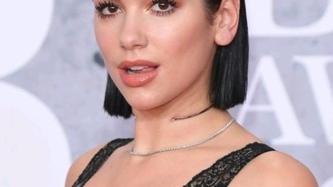 Sizce Dua Lipa'nın yatakta gideri var mı?