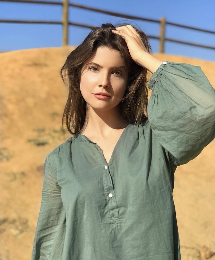 Barbara Palvin mi? yoksa Amanda Cerny mi? hangisi daha güzel?