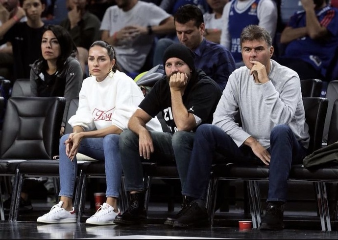 Yasemin Özilhan gibi tüm Anadolu Efes maçlarını en önden izlemek ister miydiniz?