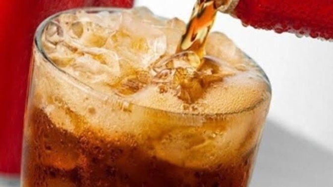 Bir oturuşta kaç bardak kola içebilirsiniz?