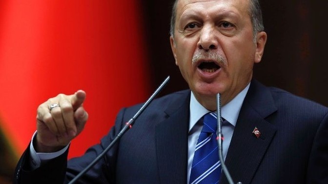 Tayyip Erdoğan'ı Seviyor Musunuz? Seviyorsanız Neden Sevmiyorsanız Neden Türkiye yi Doğru Yönetiyor mu? Sizce?