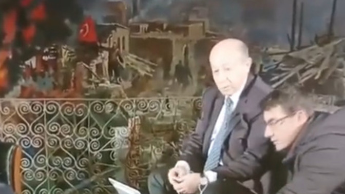 Gaziantep Belediye Başkanı Fatma Şahin'le röportaj yapan gazeteci Muharrem Sarıkaya, İHA çalışanını tokatladı. Ne düşünüyorsunuz?