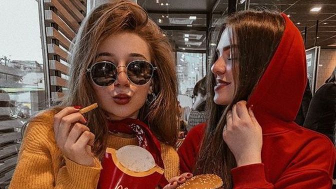 Dikkatleri üzerine çekmeyi seviyor musun?