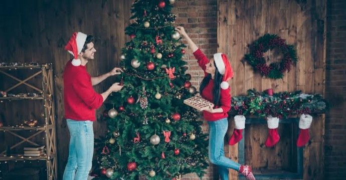 Çam ağacı süslemesini seviyor musunuz yoksa saçma mı görüyorsunuz?