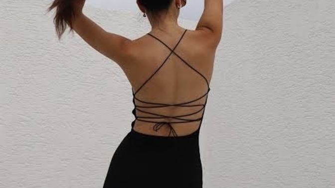 Sizce dekolte kadına yakışıyor mu, şıklık için olmazsa olmaz mıdır?