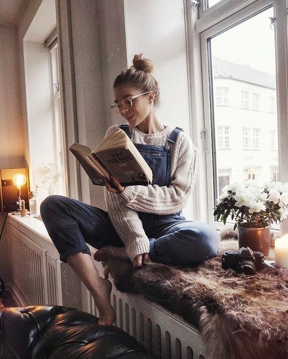 Sürekli kütüphanelerden story atan insanların derdi bakın ben kültürlüyüm demek mi?