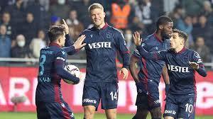 Altay 1 - Trabzonspor 2... Lider İzmir de son anlarda bulduğu golle kritik bir 3 puan aldı! Maçı nasıl buldunuz?