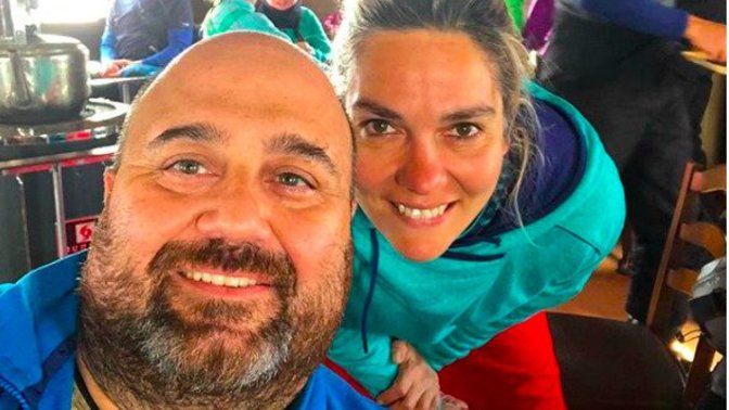 MasterChef yarışmasının jüri üyesi Somer Sivrioğlu, 20 yıllık eşinden boşandı! Ünlülerin evlilikleri neden bitiyor?