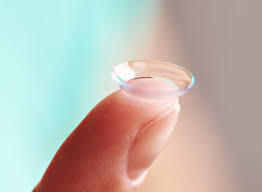 Daha önce kontak LENS kullanmış olan var mı?