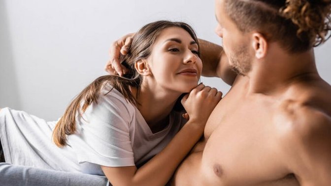 Bir kişinin evli iken/sevgilisi varken mastürbasyon yapması normal karşılanabilir mi?