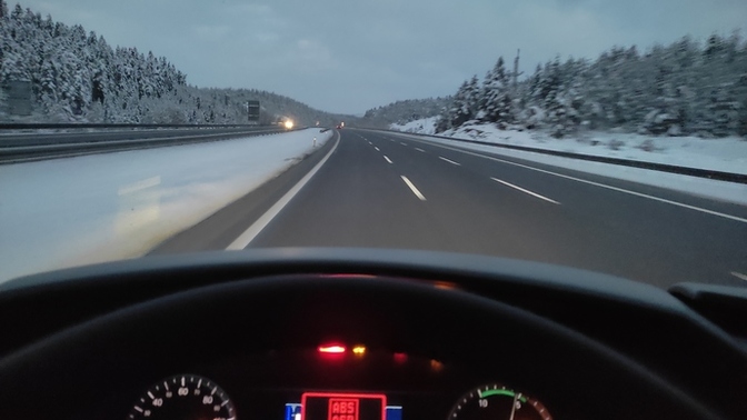- dolar'ın düşmesine sevinen warmı ?