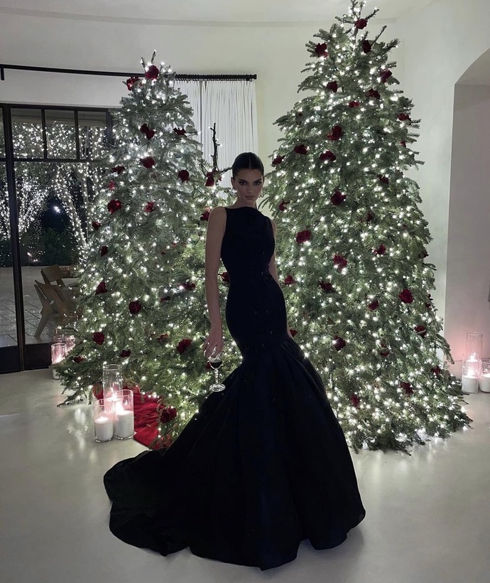 Kendall Jenner’ın yeni pozu kadınları diyete sokma sebebi sayılır mı?