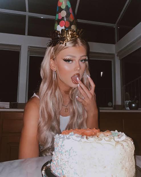 Bugün benim doğum günüm! 🥳🤩Sizin doğum gününüz ne zaman?
