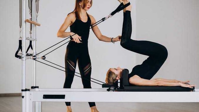 Reformer pilates mi yoksa mat ile yapılan pilates mi vücuda daha etkili ve faydalı?