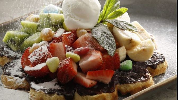 Waffle dondurmalı mı, dondurmasız mı daha lezzetli?