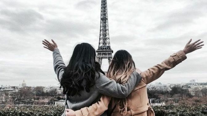 Anne ile Paris'te tatil yapılır mı?