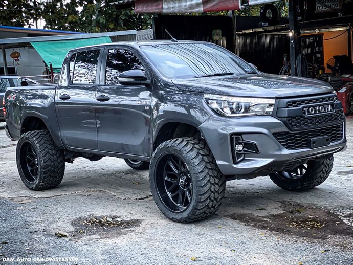 Ranger raptor mı, hilux invincible mı? Arazide hangisi daha iyi?