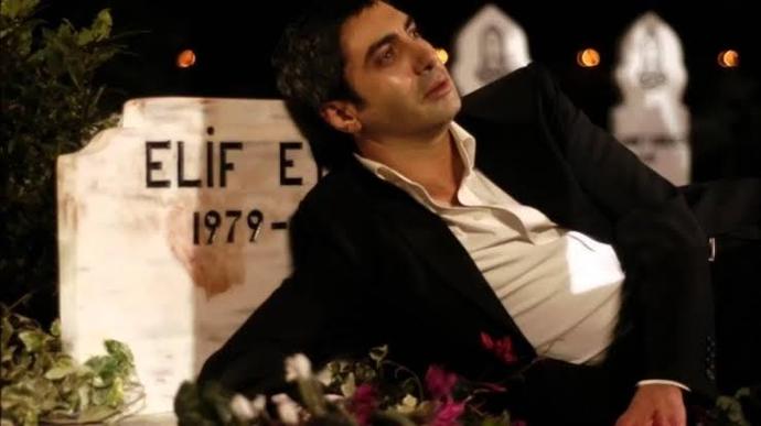 2 senelik ilişkim bitti kandırıldım Sizce benzinle mi yakayım resimdekileri?