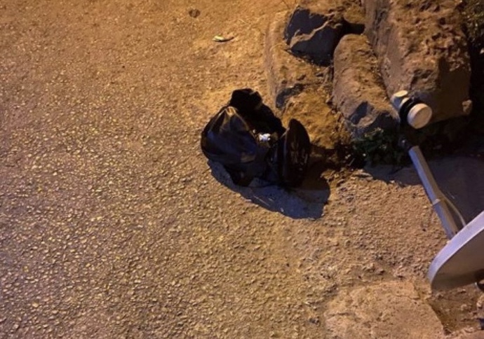 Çanta içinde sokağa bırakılan bebeği, yoldan geçen motorlu kurye buldu! Doğurmak anne olmak için yeterli mi?