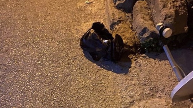 Çanta içinde sokağa bırakılan bebeği, yoldan geçen motorlu kurye buldu! Doğurmak anne olmak için yeterli mi?