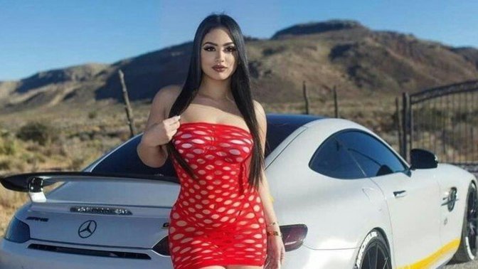 Beyaz tenlilere siyah saç rengi yakışıyor mu?