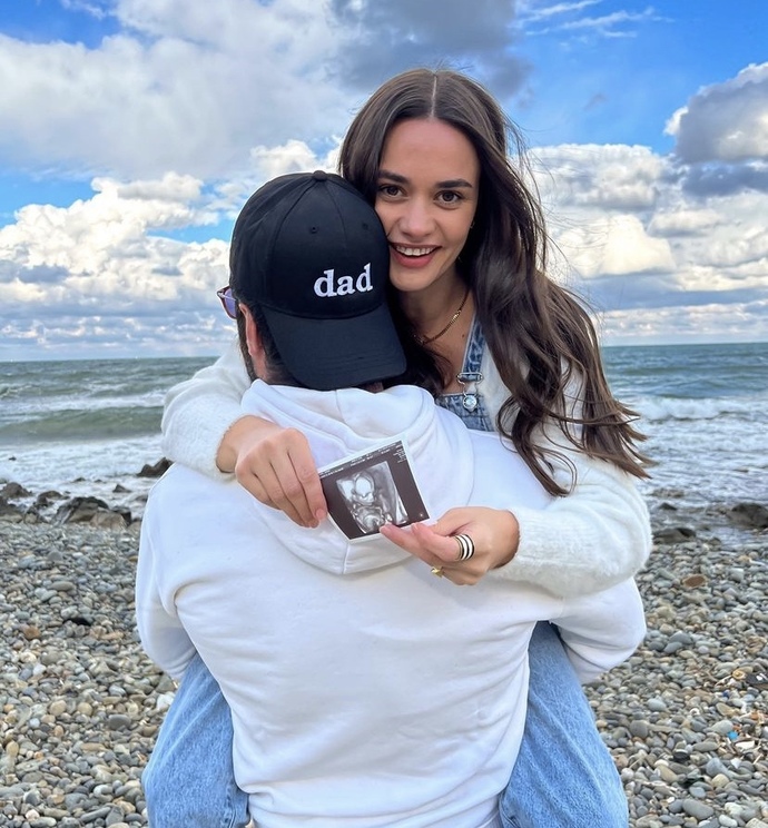 Hande ve İsmail çiftinin erkek bebekleri oluyor! Çocuğunuz olsa cinsiyet öğrenme partisi yapar mısınız?