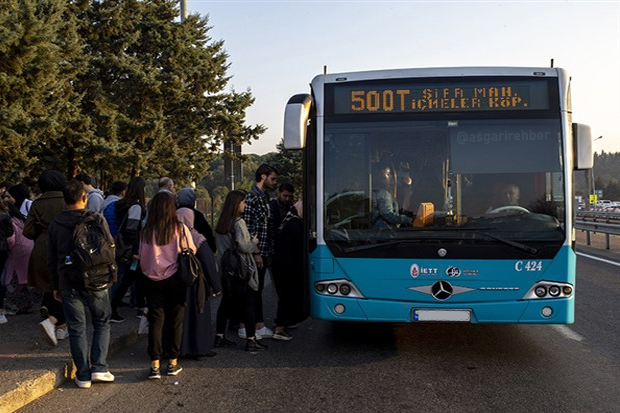 500T otobüs hattına binip İstanbul turu yapmak da seyahatten sayılır mı?