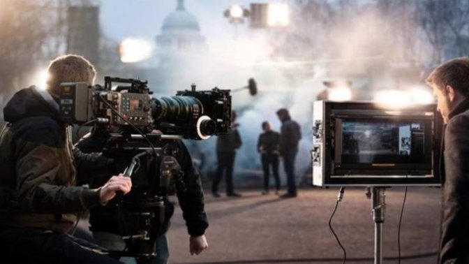 Yeni yıla sevgiliniz ile film izleyerek girecek olsaydınız bu hangi film olurdu?