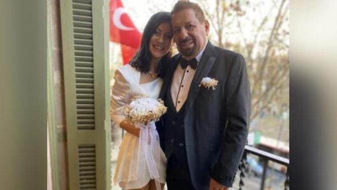 Eski hakem, futbol yorumcusu Erman Toroğlu, Ezgi Yavuz ile evlendi. Sence yakışıyorlar mı?