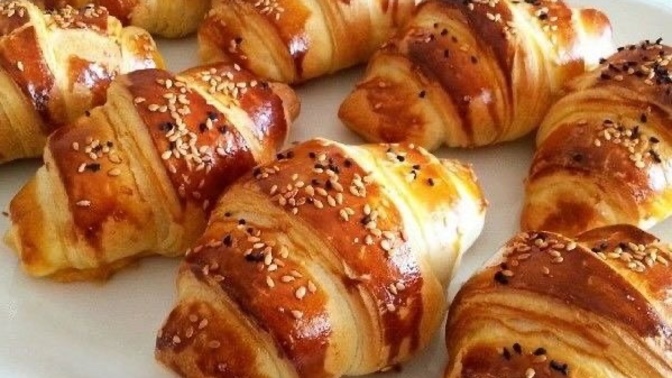 Kahvaltıda börek/hamur işi yer misiniz?