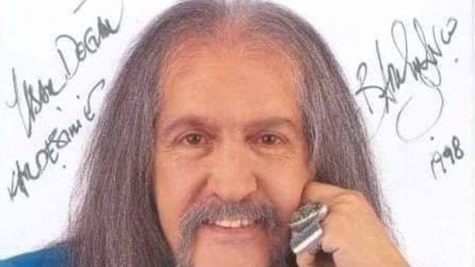 Barış Manço'nun bugün doğum günü. Şarkılarını sever miydiniz?
