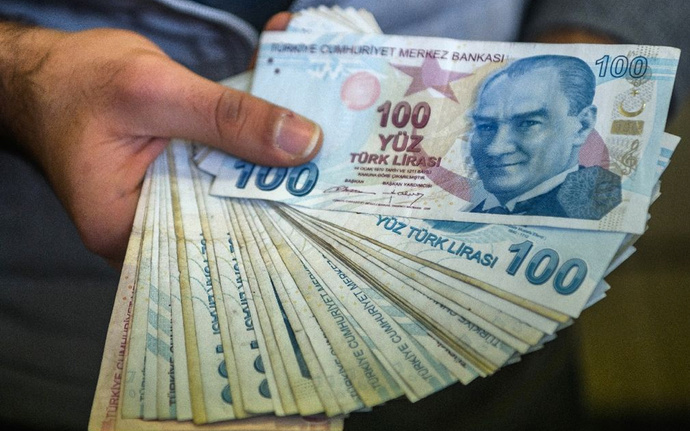 Doktorlar , memurlar ve polislerin verilen zamlara tepki göstermesine nasıl bakıyorsunuz?