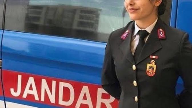 Türkiye'de astsubay olmak mı yoksa yurt dışında muhasebeci olmak mı?