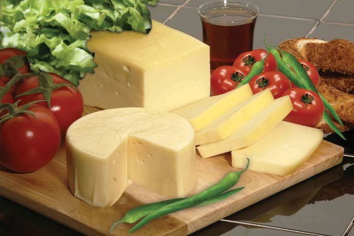 700 gram kaşar 65 tl olmuş. Tost yemek hayal mi oluyor?