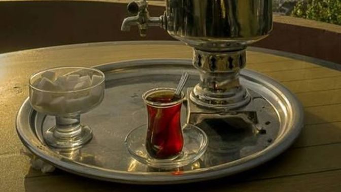 Çayı şekerli mi yoksa şekersiz mi içersiniz?