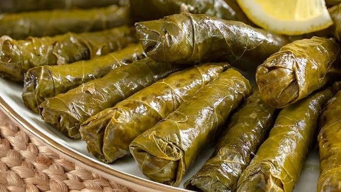 Yaprak sarması mı, lahana sarması mı daha lezzetli?