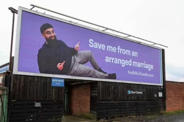 Görücü usulü evlenmek istemeyen genç billboardlara ilan verdi. Görücü usulüne sıcak bakıyor musun?