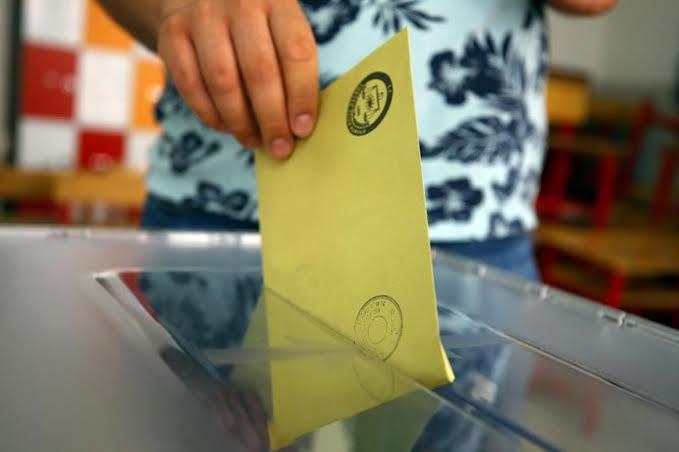 2022 Türkiye genel seçimleri olsa oyunuzu hangisinden yana kullanırsınız?