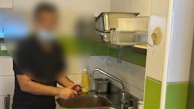 Türkiye’de doktorluktan istifa edip İsviçre’de kebapçı oldu! Siz hangisini tercih ederdiniz?