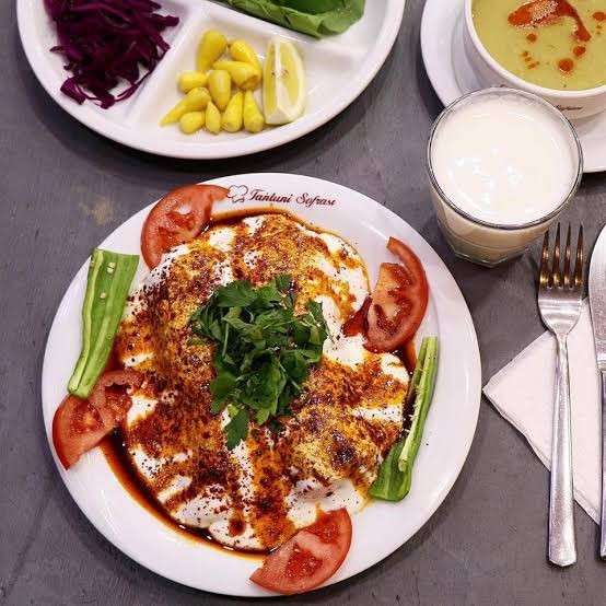 Yoğurtlu tantuni mi yoksa iskender mi?