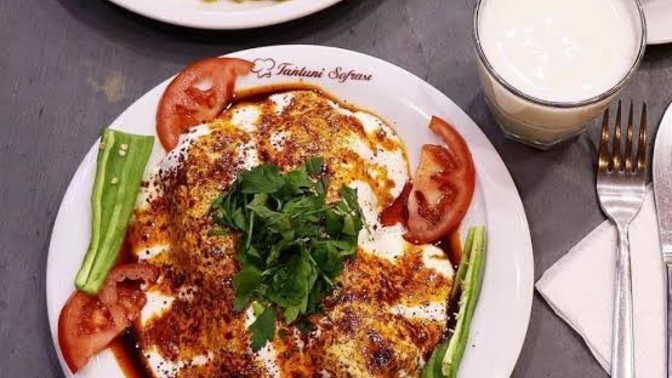 Yoğurtlu tantuni mi yoksa iskender mi?