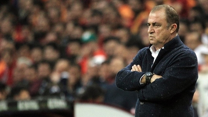 #FatihTerimİstifa Twitter'da gündemde! Fatih Terim istifa etmeli mi?