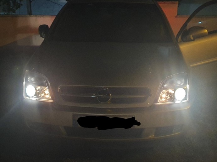 Otomatik araba tek ayakla mı kullanılmalı?