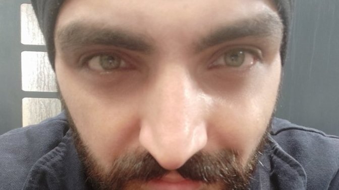 Burnu büyük olanlar burada mı?