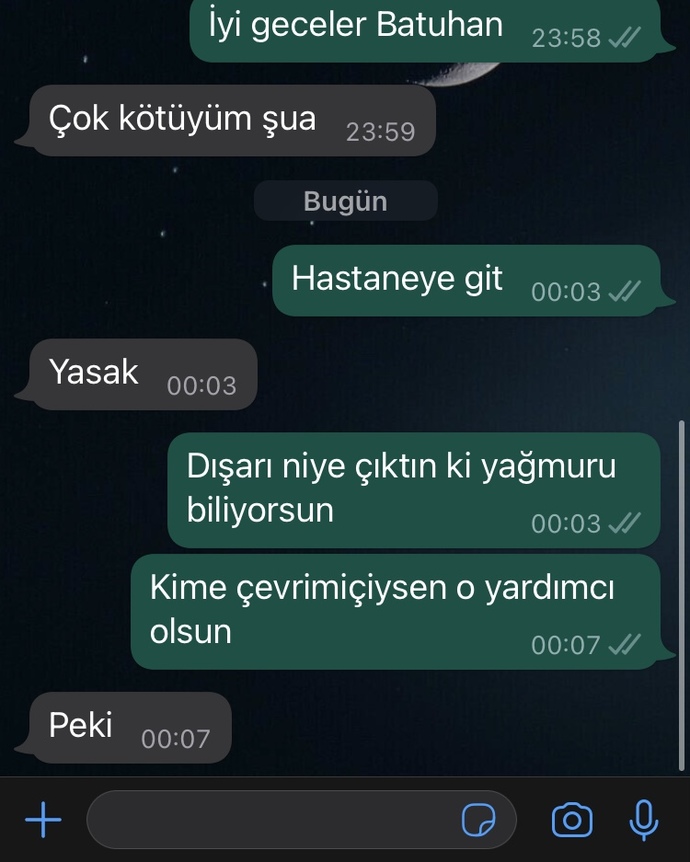 yağmurda sırılsıklam olmuş bende saatlerce bana yazmasını bekliyorum. Başkası mı var :(