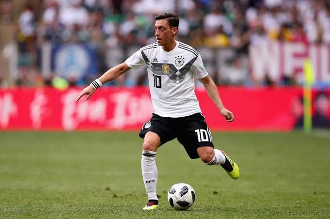 Hangi dönemdeki Mesut Özil daha iyiydi?