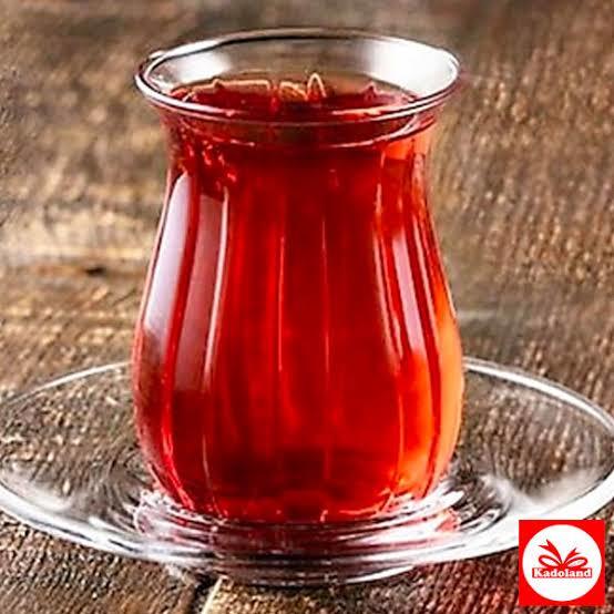 Hangi bardakta çay i̇çmeyi seversiniz?