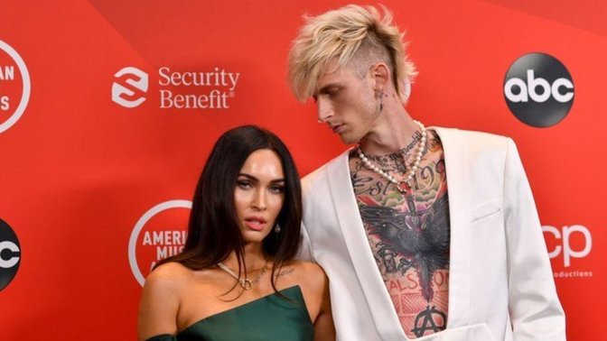Megan Fox ve Machine Gun Kelly çifti birbirlerinin kanını içerek nişanlandılar. Sizce reklam mı bu?