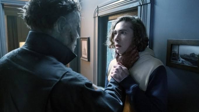 Halloween yanık süratı (Michael Myers) izlediniz mi?