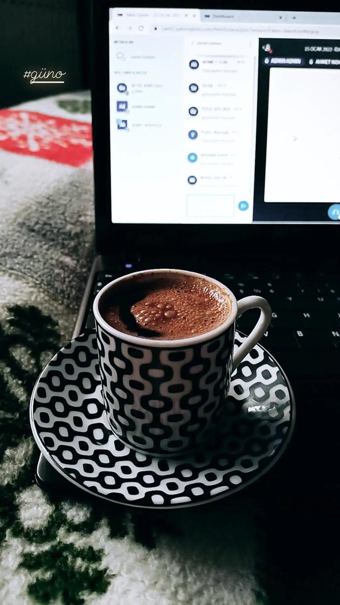 Günaydın kimler hala uyanık?